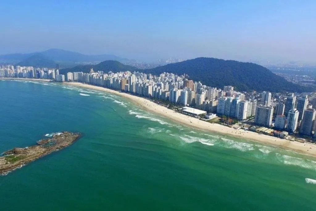 2 Dorm l Piscina l Sauna l Garagem l 200m da Praia das Pitangueiras-1
